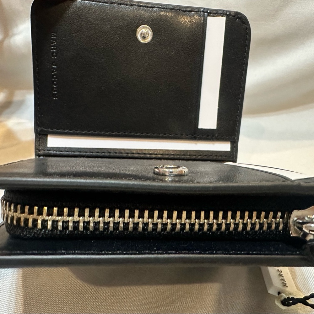 Marc Jacobs Mini Black Compact Coin Pouch Card Wallet - Picture 3 of 9
